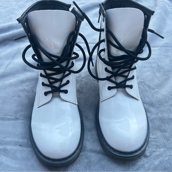 Dr. Martens Other - Dr. Marten Kids White Patent Combat Boot Lace-Up Chunky Sole Mini Grunge size 6